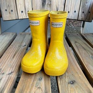 HUNTER Classic Kids Rain Boots Yellow Glitter Size 5 Toddler
